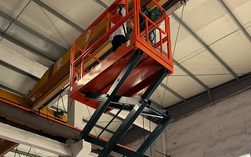 منصة العمل الهوائية ومعدات مناولة المواد للتطبيقات الصناعية